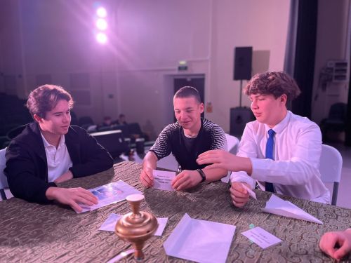 Для чистопольских школьников прошла интеллектуальная игра о буллинге