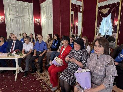 В Чистопольском Дворце бракосочетания чествовали юбиляров супружеской жизни