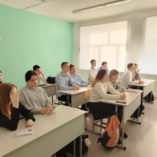 Чистопольские школьники учились противостоять наркотикам на занятии «#ЯВыбираюЖизнь»