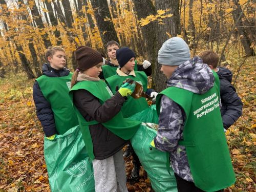 В Чистополе  прошла экологическая акция по очистке лесного массива