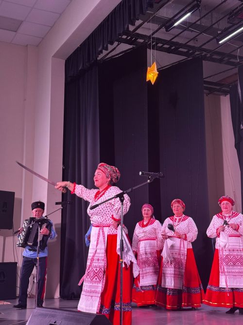 В Чистополе День пожилого человека отметили  душевным концертом