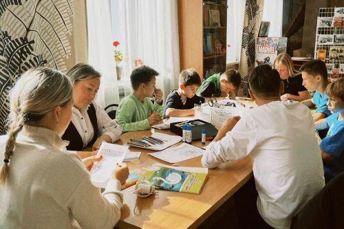 Добровольцы Чистополя создали открытки для пожилых людей дома-интерната «Юлдаш»
