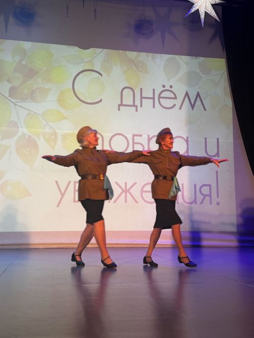 В Чистополе День пожилого человека отметили  душевным концертом