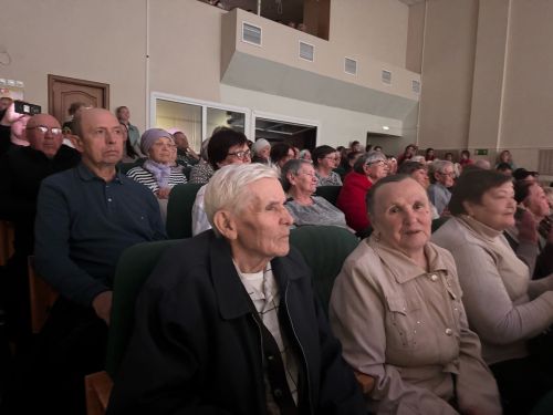 В Чистополе День пожилого человека отметили  душевным концертом