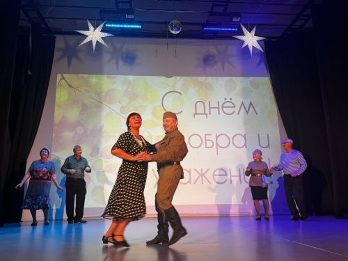 В Чистополе День пожилого человека отметили  душевным концертом