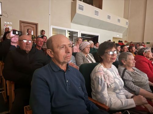 В Чистополе День пожилого человека отметили  душевным концертом