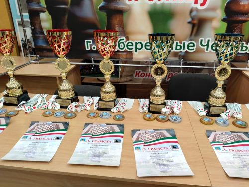 Чистопольские шахматисты завоевали серебро и бронзу на чемпионате Татарстана