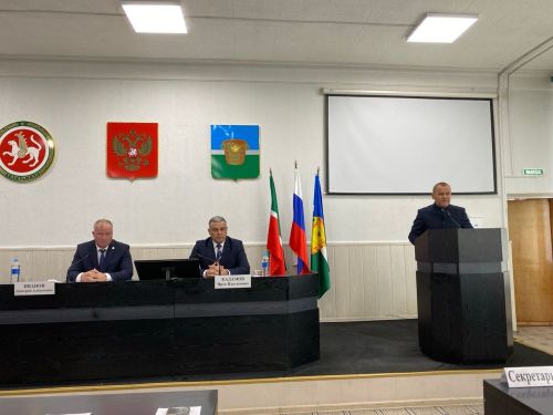 Эдуарда Хасанова в третий раз избрали руководителем исполнительного комитета Чистопольского муниципального района