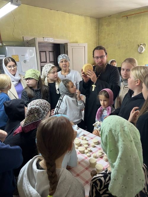 Учащиеся воскресной школы Чистополя посетили церковную просфорню