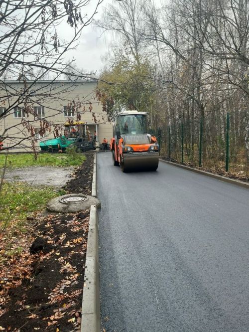 В Чистопольской ЦРБ завершились работы по благоустройству и асфальтированию территорий