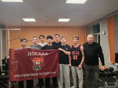 В Чистополе состоялся турнир по пауэрлифтингу «Молодой и сильный»