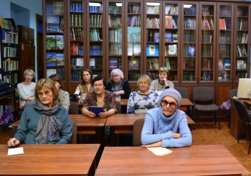 В чистопольской библиотеке начались занятия Университета третьего возраста
