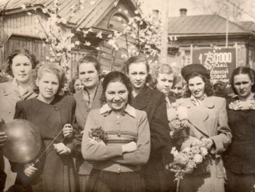 90-летняя Нина Горшенина поделилась воспоминаниями о Часовом заводе, его работниках и своём военном детстве