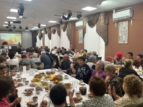 Чистопольские медики подарили праздник своим ветеранам