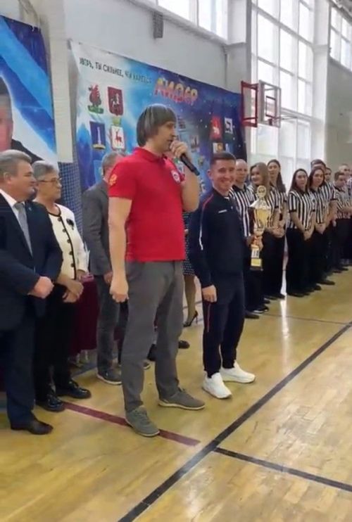 Почти 500 спортсменов приехали в Чистополь для участия в первенстве и чемпионате Татарстана по армрестлингу