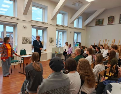 В Чистополе наградили победителей детского конкурса «Миру – да! Террору — нет!»