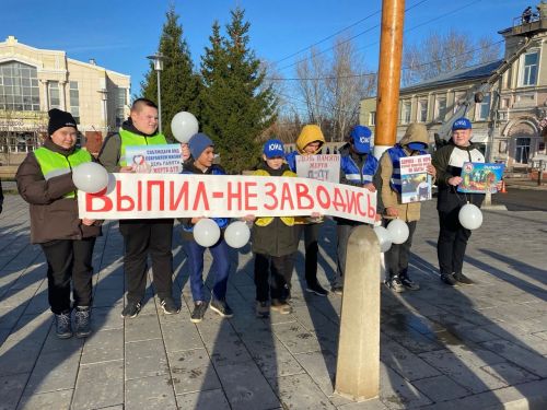 В Чистополе почтили память жертв ДТП масштабной акцией с участием детей