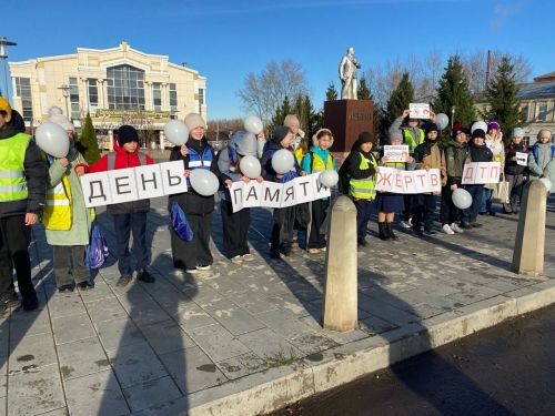 В Чистополе почтили память жертв ДТП масштабной акцией с участием детей
