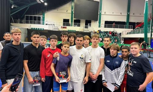 Олимпийский чемпион Роман Власов провел мастер-класс для юных чистопольских борцов
