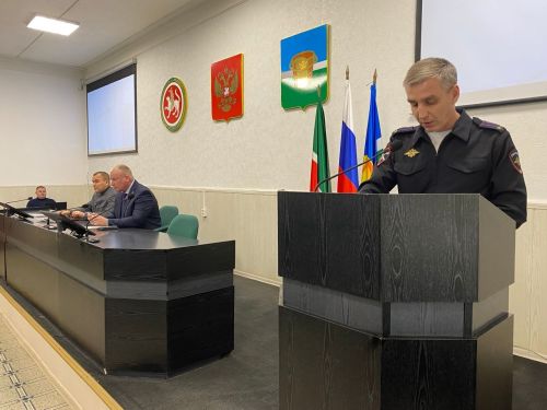 Кадровые назначения, статистика, уборочная, оперативная сводка: о чем говорили на совещании в муниципалитете