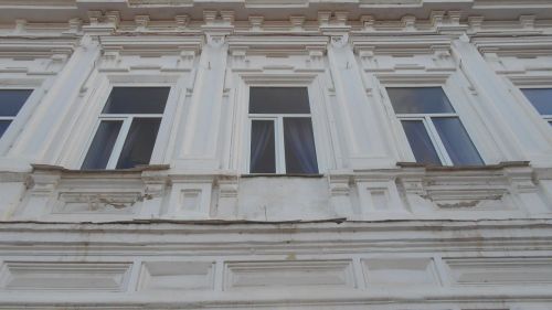 Сергей Кронберг рассказал, как читать городскую историю по фасадам и потолкам