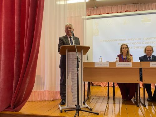 На научно-практической конференции в Каргалинской гимназии участники представили более 200 исследовательских проектов