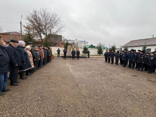 В Чистополе полицейские и ветераны МВД почтили память погибших коллег