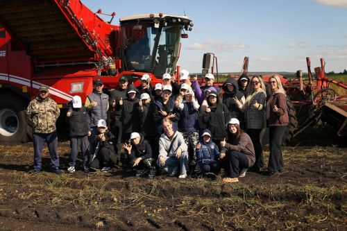 Агроклассы, подъёмные и зарплата в 100 тысяч: что сегодня предлагает агросектор молодым специалистам