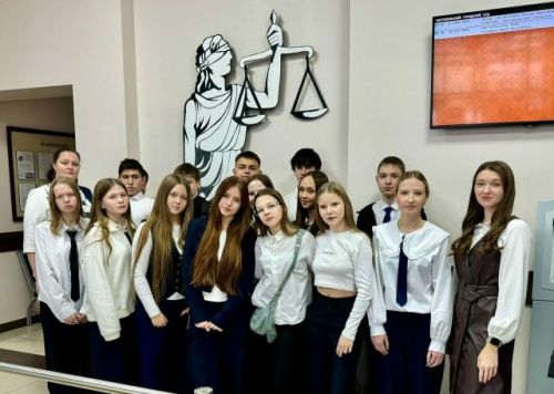 Экскурсия в мир закона: школьники из Чистополя побывали в городском суде