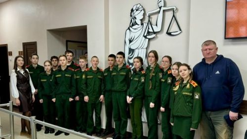 Экскурсия в мир закона: школьники из Чистополя побывали в городском суде