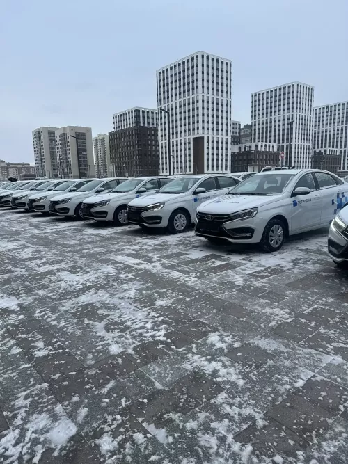 «Чистополь-информ» получил новую «Ладу» от Раиса Татарстана Рустама Минниханова