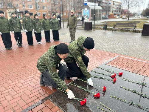 Юные патриоты Чистополя почтили память Героя России Игоря Груднова