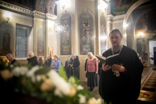 Епископ Пахомий совершил всенощное бдение в канун Введения во храм Богородицы