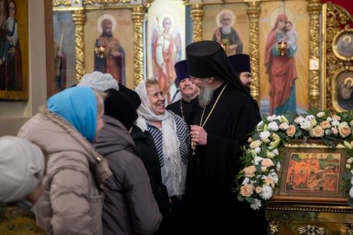 Епископ Пахомий совершил всенощное бдение в канун Введения во храм Богородицы