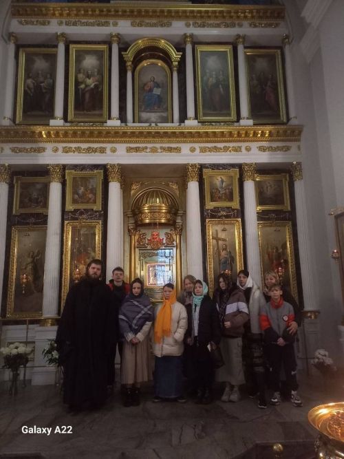 Прихожане Чистопольского собора посетили Казанскую духовную семинарию и места обретения иконы