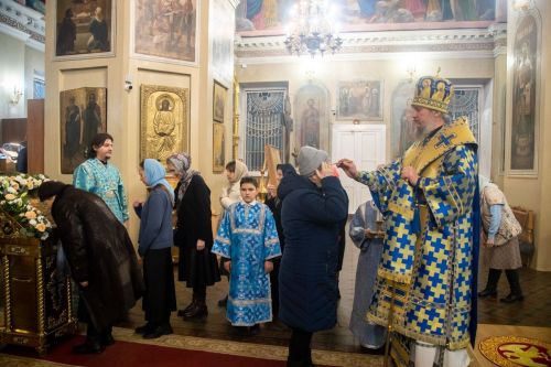 Епископ Пахомий совершил всенощное бдение в канун Введения во храм Богородицы