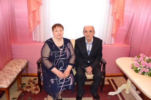 Супруги Гущины отметили золотую свадьбу в Чистопольском ЗАГСе