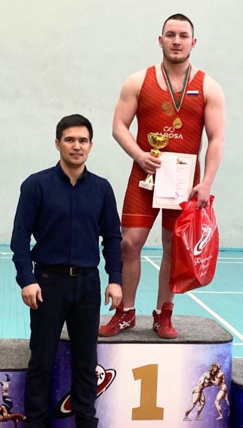 Чистопольские спорстмены завоевали медали разных достоинств на чемпионате РТ по греко-римской борьбе