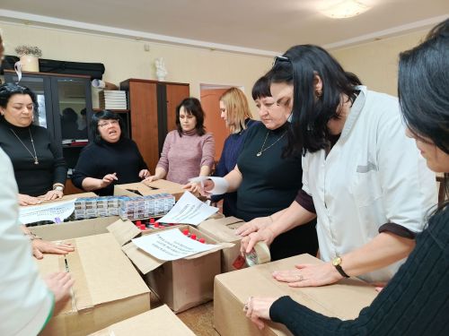Сотрудники Чистопольского дома-интерната собрали гуманитарную помощь для участников СВО