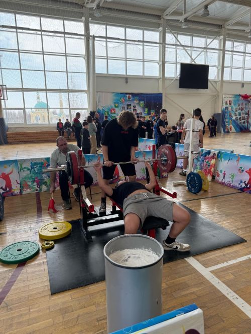 В Чистополе прошел открытый турнир по силовым видам спорта «Жим Лидера»