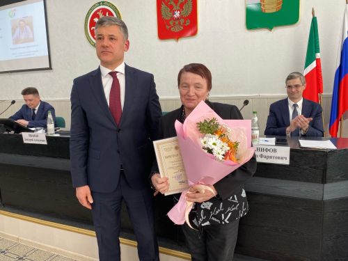 Сотрудникам Чистопольской ЦРБ вручили награды