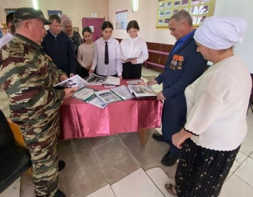 Молодежи Чистопольского села рассказали о том, каким должен быть настоящий защитник Родины