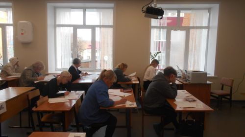А ну-ка, взрослые: в Чистополе прошёл День сдачи ЕГЭ родителями