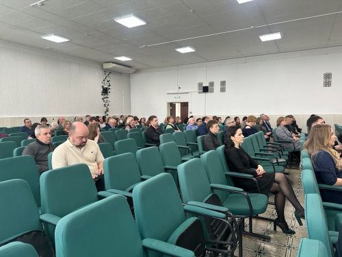 На совещании в чистопольском муниципалитете обсудили уборку города, аграрные работы и вопросы безопасности
