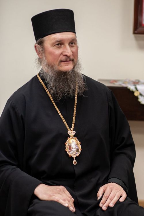 Епископ Чистопольский и Нижнекамский Пахомий поздравляет мусульман с праздником Ураза-байрам
