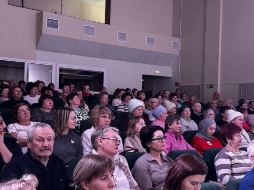 Праздничный концерт в честь 8 Марта прошел в Молодежном центре