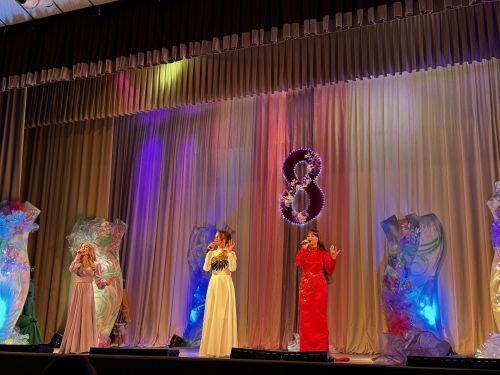 Яркий концерт к Международному женскому дню прошел в КЦ «Чистай»