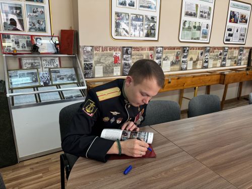 В Чистопольской кадетской школе-интернате прошла встреча с Героем России Иваном Жарским