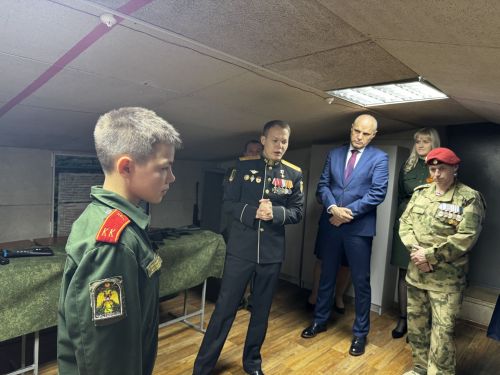 В Чистопольской кадетской школе-интернате прошла встреча с Героем России Иваном Жарским