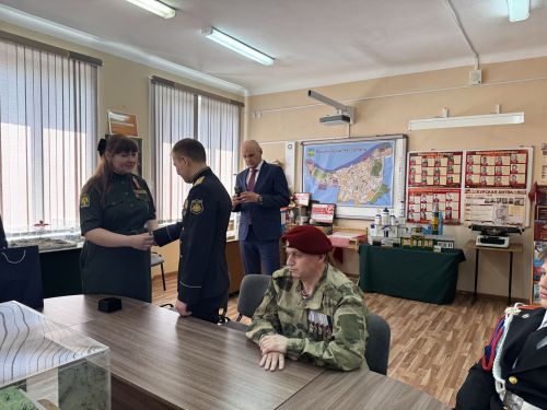 В Чистопольской кадетской школе-интернате прошла встреча с Героем России Иваном Жарским